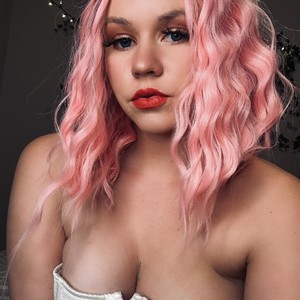 AriLynn18's MyFreeCams show and profile