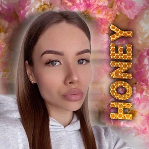 Honey Cam Girl