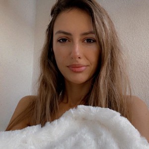nude live chatroom FreyaEva