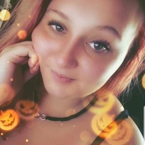 MoodyBeauty95's MyFreeCams show and profile