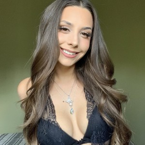 BrittaniJade_'s MyFreeCams show and profile