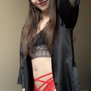 leilastar18 myfreecams