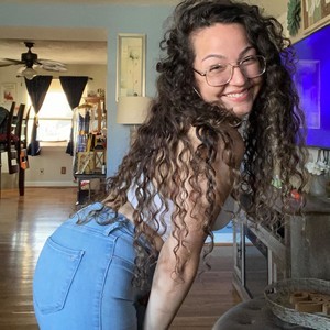 pornos.live SpicyAutie livesex profile in findom cams