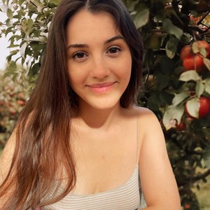 FairSnowWhite's MyFreeCams show and profile