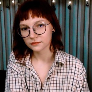 NaughtyMidna's MyFreeCams show and profile