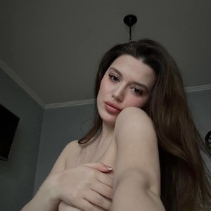 stripchat dollyxxx webcam profile pic via sexcityguide.com