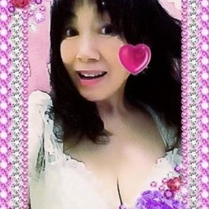 girlsupnorth.com NaomiHoney77 livesex profile in asian cams
