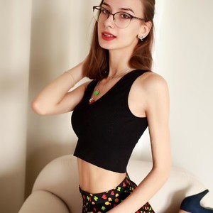 livesex.fan CozyMell livesex profile in fetish cams