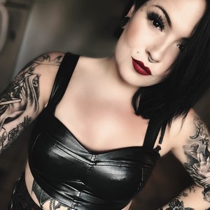 sleekcams.com MissAshesxxx livesex profile in Goth cams