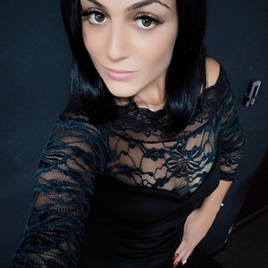 baby_cristina's MyFreeCams show and profile