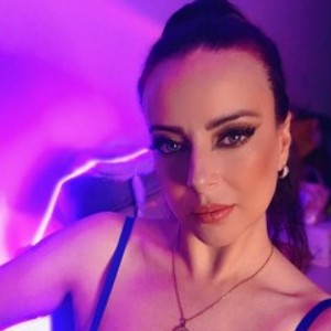 livesex.fan AntonellaBlake25 livesex profile in spit cams