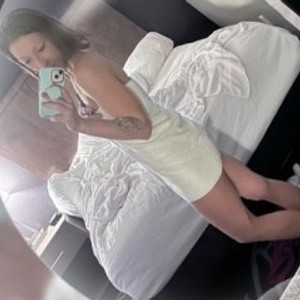 girlsupnorth.com ClassieCheech livesex profile in anal cams