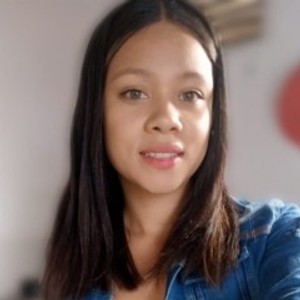 livesex.fan NaughtyEyesx livesex profile in pussy-shaved cams
