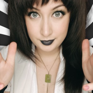 LucyJamesLive webcam profile