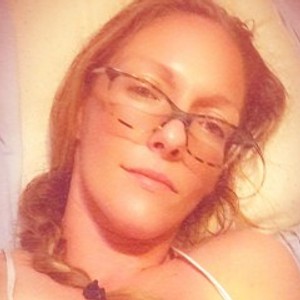 sexcityguide.com DanikaSmutton livesex profile in submissive cams