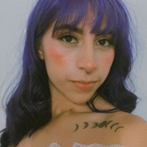 girlsupnorth.com violettastars livesex profile in curvy cams