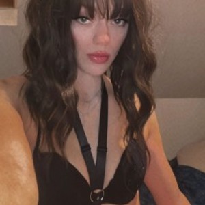 girlsupnorth.com JadeBlackstone livesex profile in humiliation cams