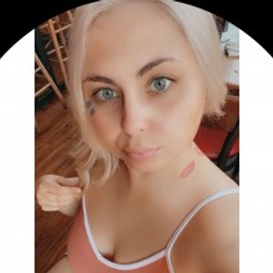 livesex.fan HunnyBunz18 livesex profile in fetish cams