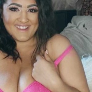 pornos.live CurvaceousRosie livesex profile in lingerie cams