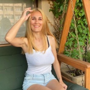 livesexr.com MICAELLAx livesex profile in desi cams