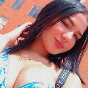 girlsupnorth.com AlisMegan livesex profile in curvy cams