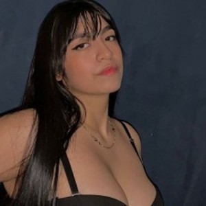 livesexr.com KatLopez livesex profile in dancing cams