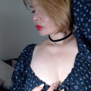girlsupnorth.com AlannaBalti livesex profile in horny cams