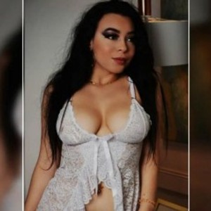 girlsupnorth.com SarayReyes livesex profile in hot cams