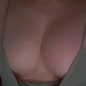 streamate RedheadQueenAmy webcam profile pic via elivecams.com