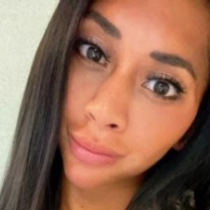 sexcityguide.com BellaLuna23 livesex profile in submissive cams
