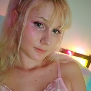 SweetLaumina webcam profile