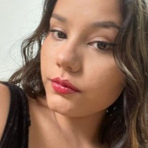 livesex.fan Naseraadams livesex profile in spit cams