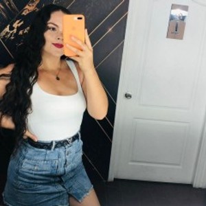 girlsupnorth.com Samarasmith200 livesex profile in milk cams