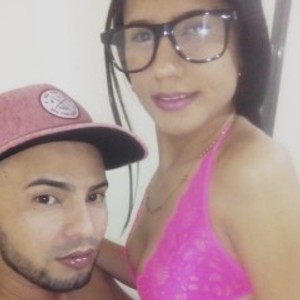 Cam Girl Couple_latin_no_limits