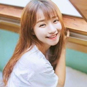 Cam Girl Cute_sexy_Elf_Mona