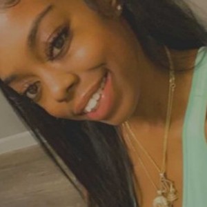 Cam Girl Knaomi