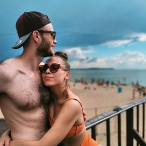 Cam Girl HugeLongCock