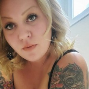 CurvyChloexxx profile pic from Jerkmate