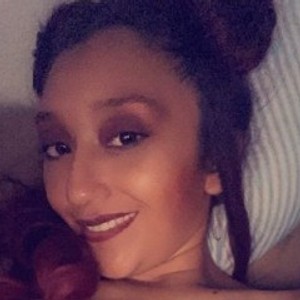 Cam Girl Smiles_G