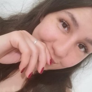 Cam Girl Diana_Petite