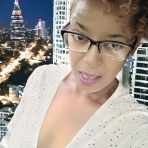 streamate MistressDejaRenee Live Webcam Featured On sleekcams.com