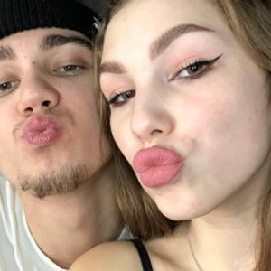 Cam Girl chillroommate