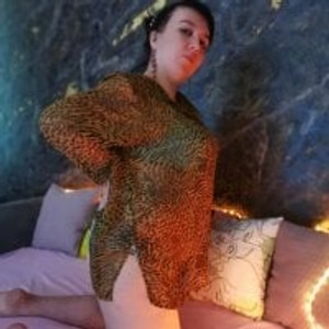 pornos.live LeonaHarrison livesex profile in corset cams