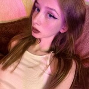 sleekcams.com itskellyyy livesex profile in lovense cams