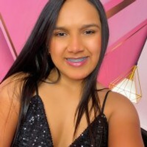 girlsupnorth.com latin_camilagirl livesex profile in slim cams