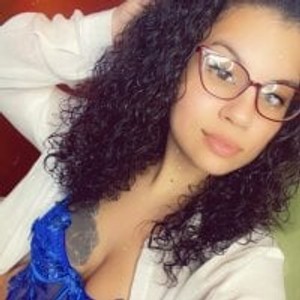 pornos.live MessyMilaa livesex profile in lingerie cams