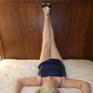 sleekcams.com MommaVee livesex profile in spy cams