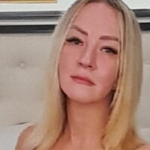 girlsupnorth.com Kristina_Jacobs livesex profile in mature cams