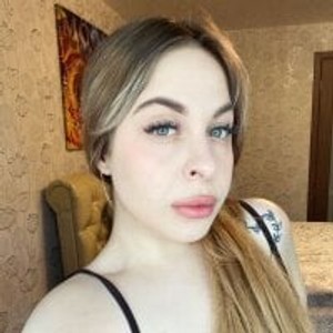 pornos.live ChloeTung livesex profile in office cams