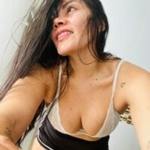 stripchat cristal_sexybody webcam profile pic via sexcityguide.com